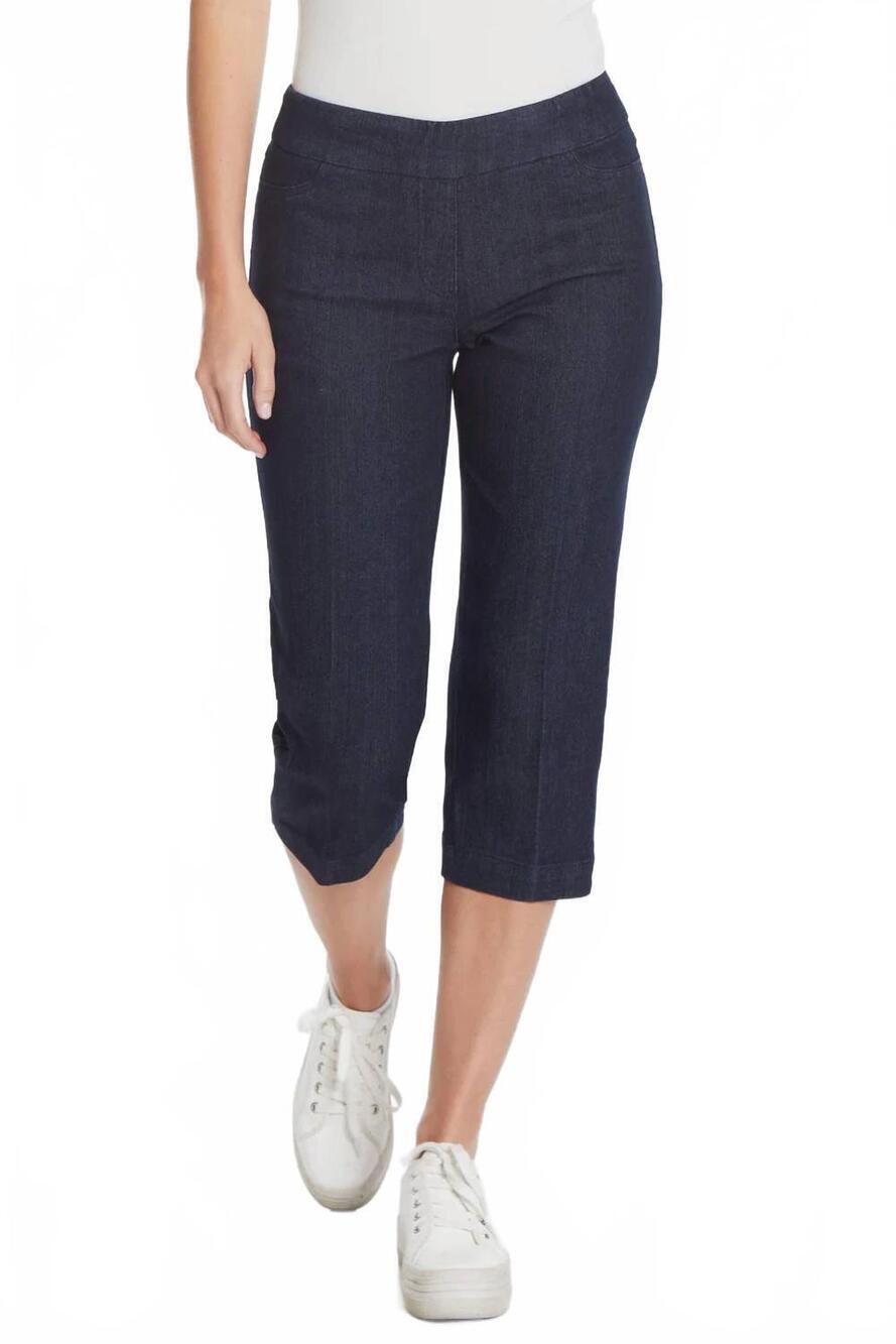 NEW MULTIPLES denim pull on capri pants with back pockets in blue